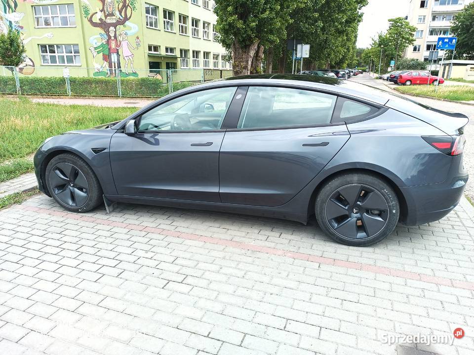 Tesla 3
