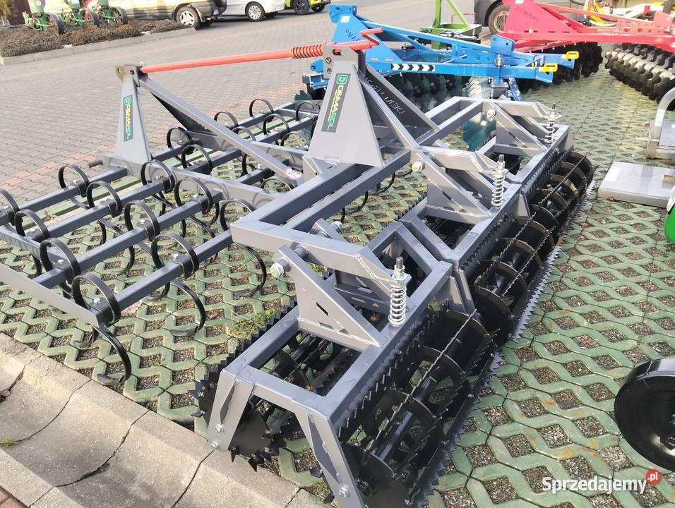 Agregaty uprawowe z wałkami na docisku nieuszkodzony