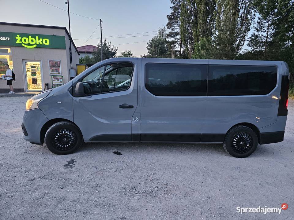 Renault Trafic 16dci 2018r 9osobowy Emilia sprzedam