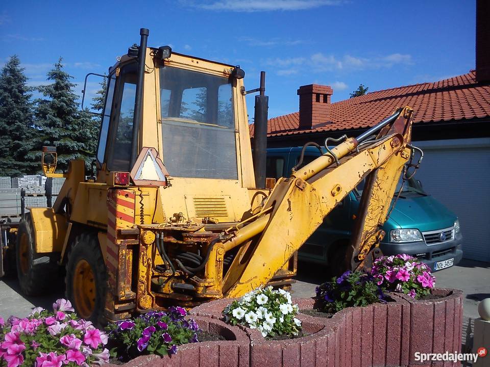 Sprzedam koparko ładowarkę FAIKomatsu 565 nieuszkodzony Ramsowo