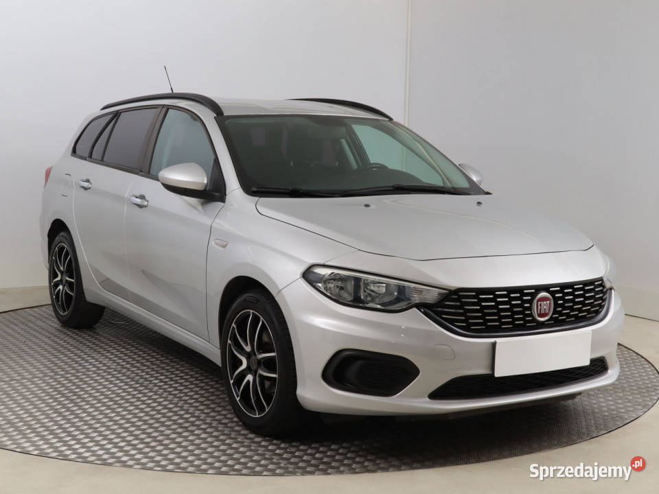 Fiat Tipo 14 TJet centralny zamek