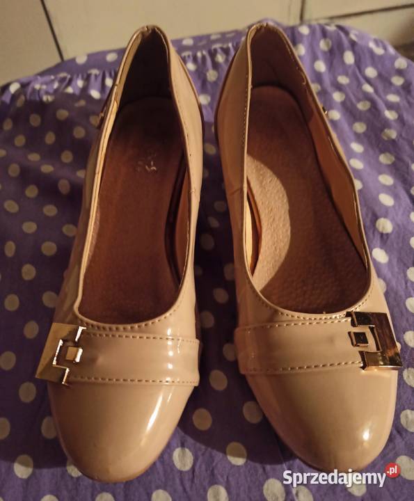 beżowe lakierowane czółenka Częstochowa