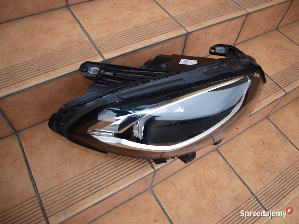 Mercedes B klasa W246 lampa prawa przód zwykła Kalisz