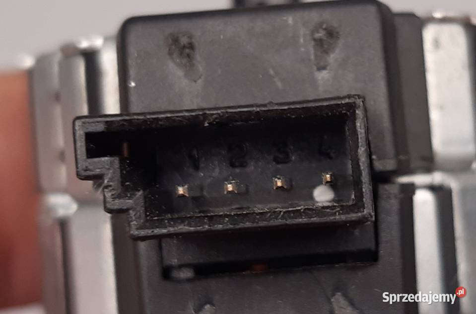 SILNICZEK REGULACJI LAMPY XENON BMW ALFA 8352206 osobowe dolnośląskie Mielęcin sprzedam