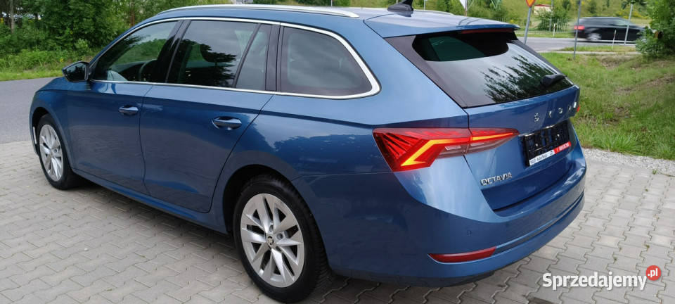 koda Octavia Bogate wyposażenie 15 TSI ACT 150HP benzyna Stare Budy