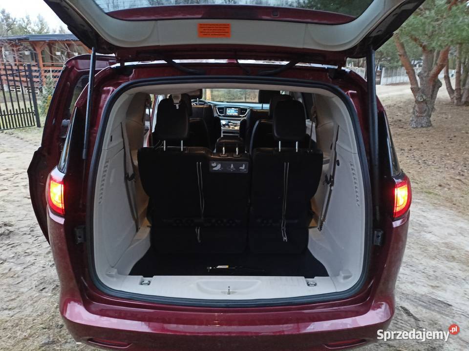 Chrysler Voyager Pacyfica 2020 36 benzyna+LPG Samochody osobowe Żelechów