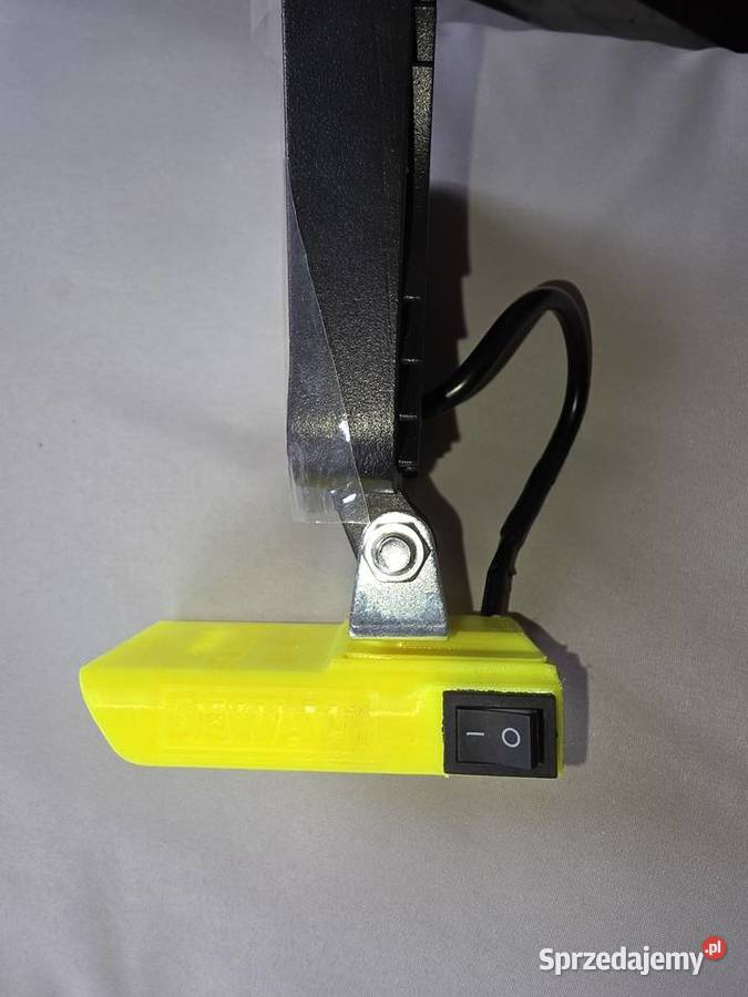 Mocny halogen na aku dewalt Bełchatów
