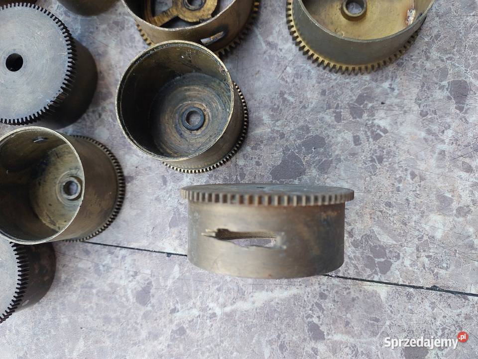 28 bębny mechanizmów zegarów uszkodzone na Tczew