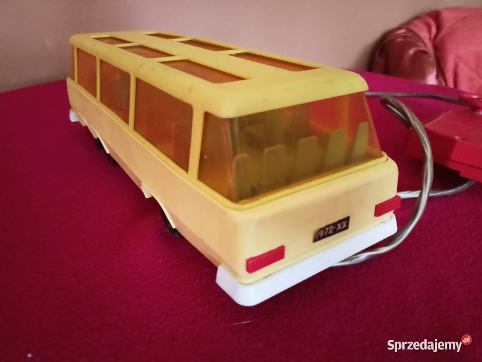 Zabawka PRL autobus
