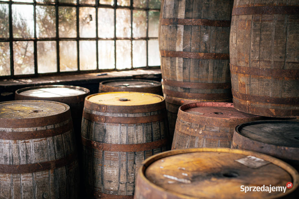 stara beczka drewniana whisky szkockim dębowa Kraków