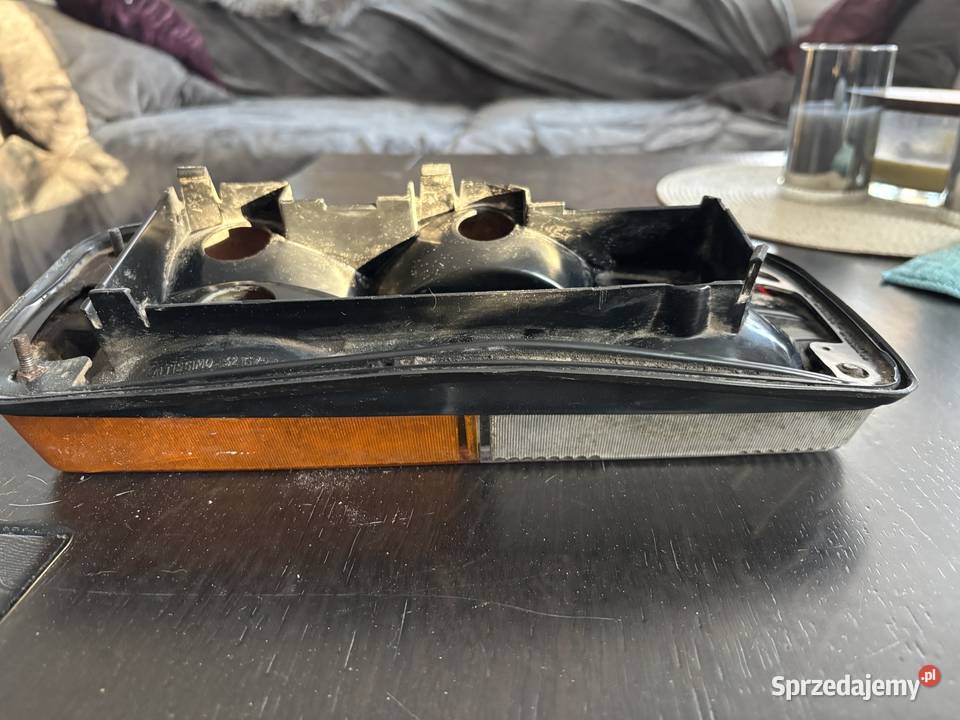 Fiat 124 Spider 1980 lampa tył prawa z uszczelką Lublin