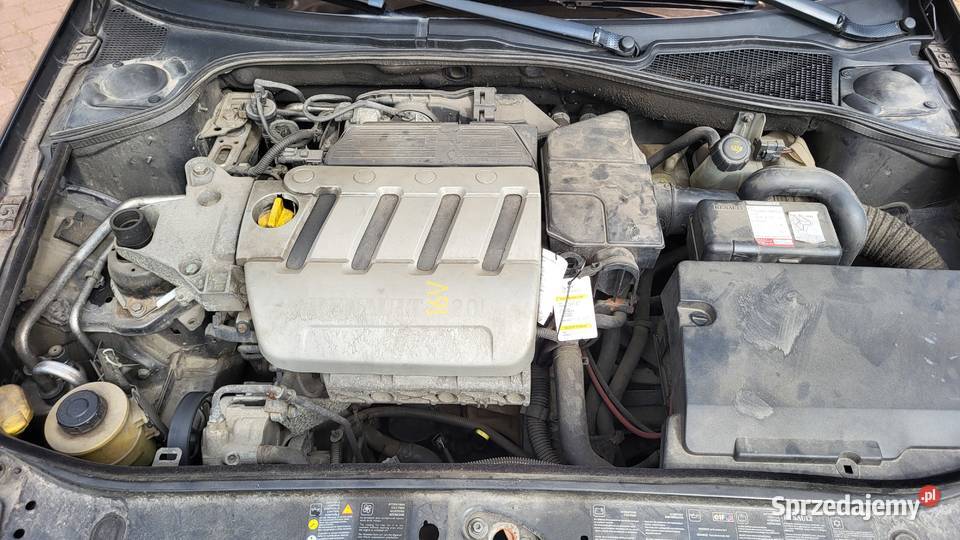 RENAULT LAGUNA II 20 16V 135 LIFT benzyna Motoryzacja