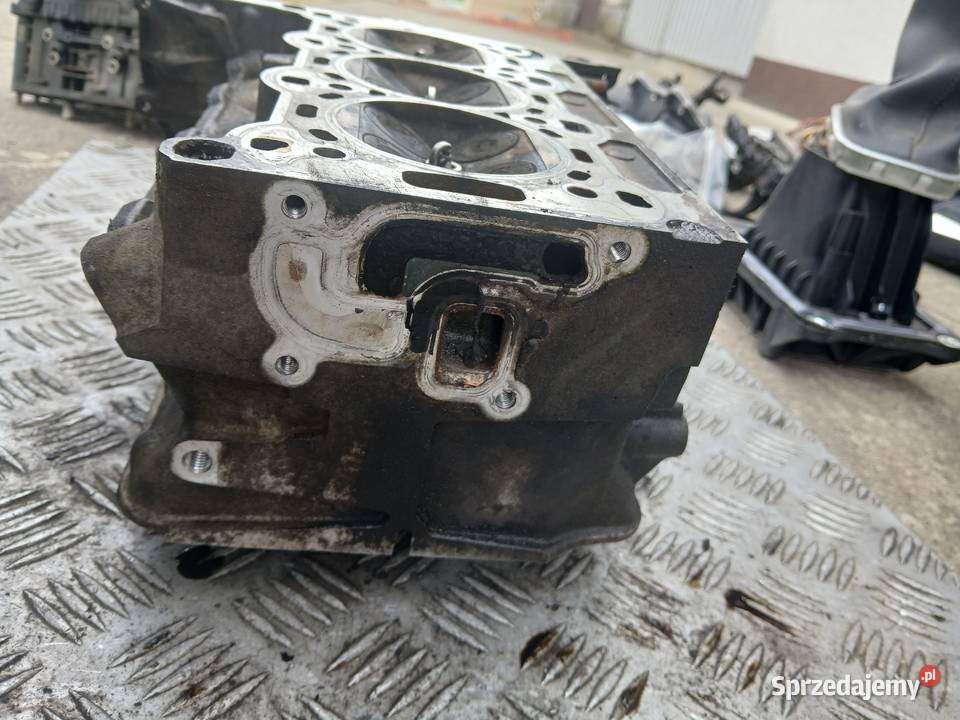 Głowica silnika 55355431 Opel 1012V Z10XEP małopolskie Radłów