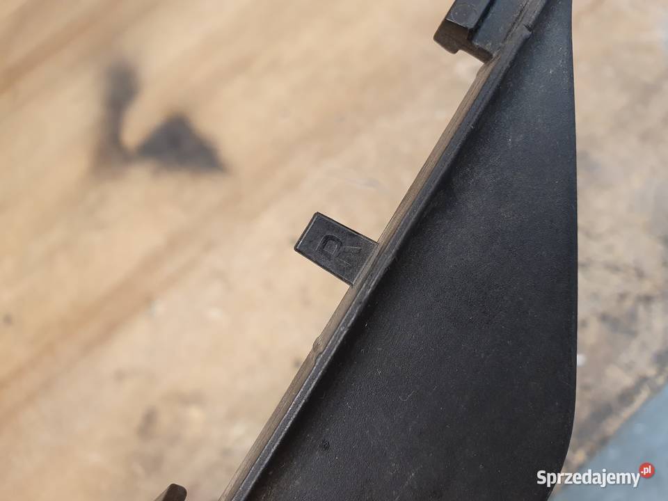 PORSCHE CAYENNE 7P5 LISTWA PRAWA 7P5853834 Karoseria Międzychód