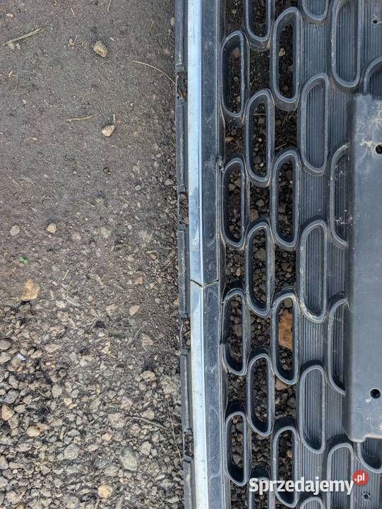 Atrapa grill przód chrom znaczek Hyundai i30 śląskie Cieszyn