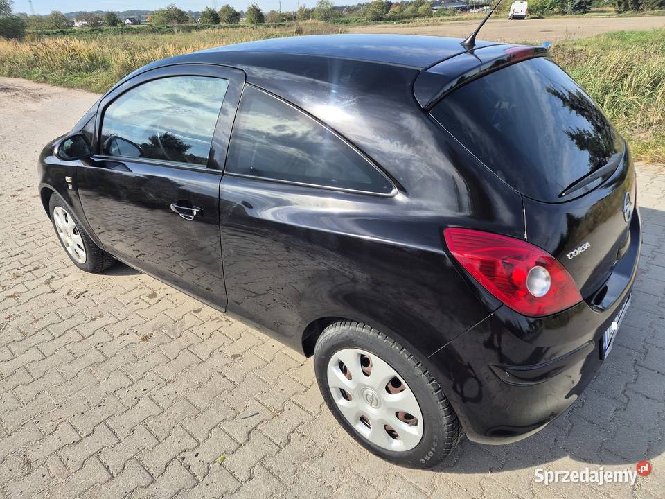 Opel Corsa D 2011 Wersja Limited Edition 111
