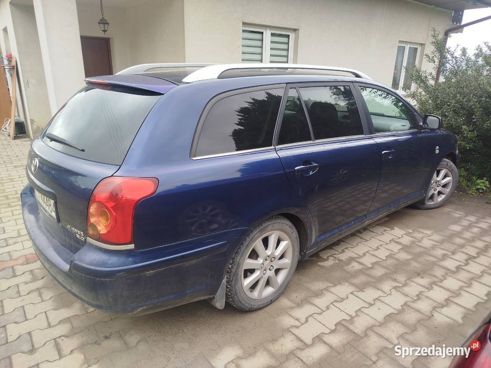 Avensis polski salon