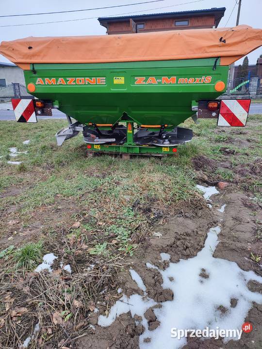 Rozsiewacz amazone m maxis 2500 nawozu Krzewo