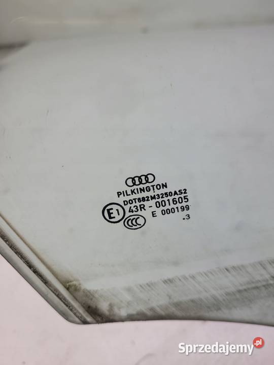 SZYBA BOCZNA DRZWI PRAWY PRZÓD AUDI A4 B8 2013R osobowe Przystajń