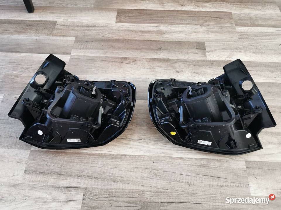 LAMPA TYLNA LEWA PRAWA CITROEN C4 III 20 osobowe Świerzawa