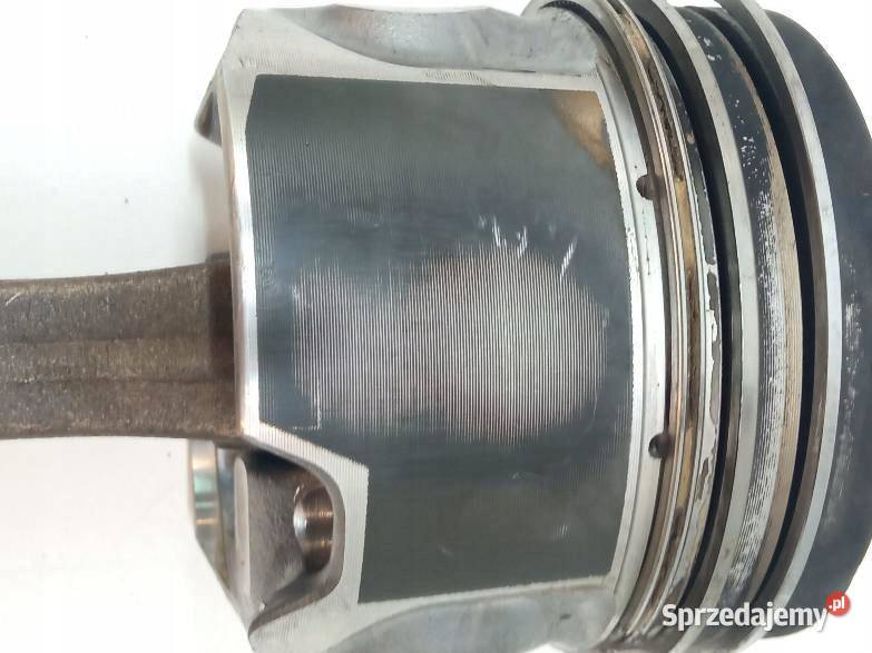 TŁOK KORBOWÓD 83L82 30 TDI Audi A4 IV 20082015 Rok produkcji 2011