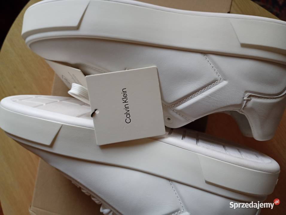 Piękne nowe skórzane sneakersy damskie Calvin Koszalin