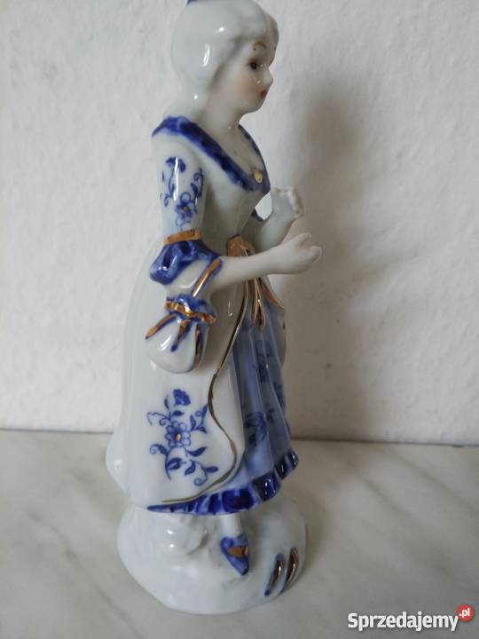 Figurka z porcelanydama z brawami Ropa