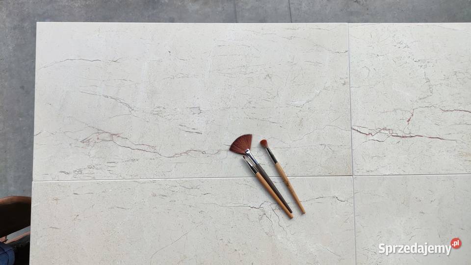 Płytki marmurowe CREMA MARFIL 305x61x1 poler i dolnośląskie Ostroszowice