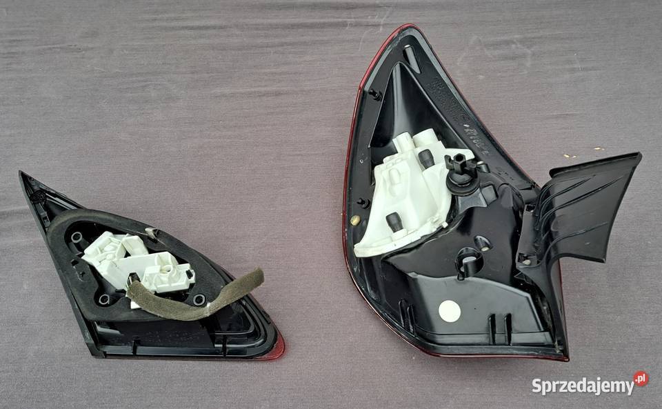 Lampy tył tylne ciemne komplet Opel Astra J IV