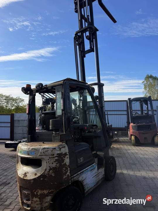 wózek widłowy Nissan FD18 diesel Triplex przesuw Nissan Działoszyn