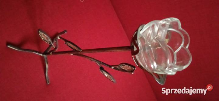 Metalowy świecznik Świdnica