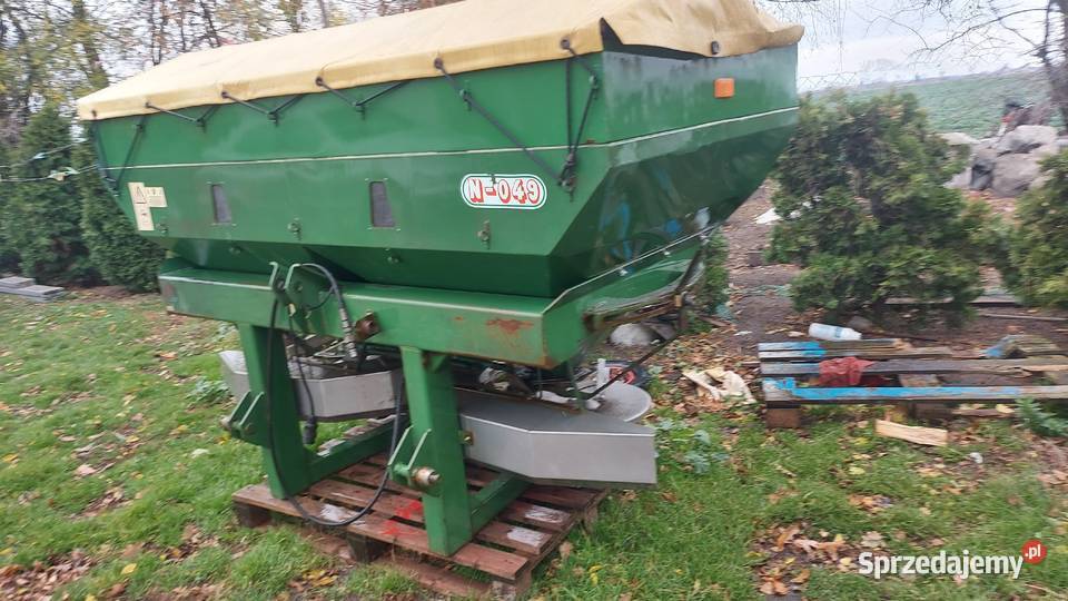 Rozsiewacz nawozu Sipma N049 Plandeka na stelażu nieuszkodzony Kutno