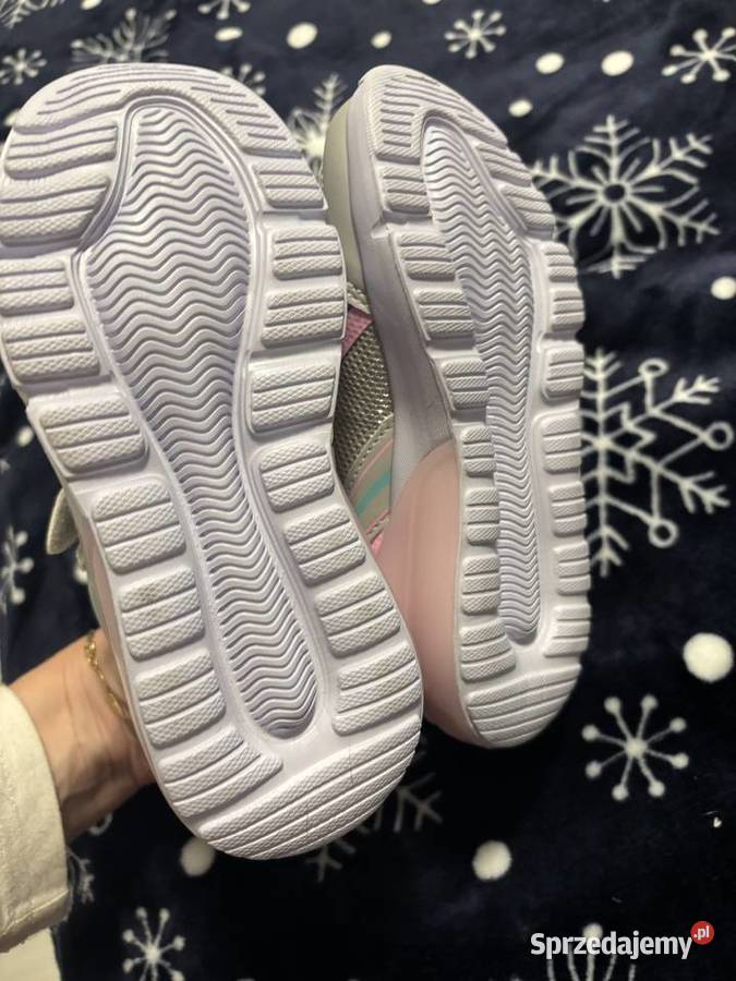 Nowe adidasy dziewczynki w rozmiarze 28 Lubin sprzedam