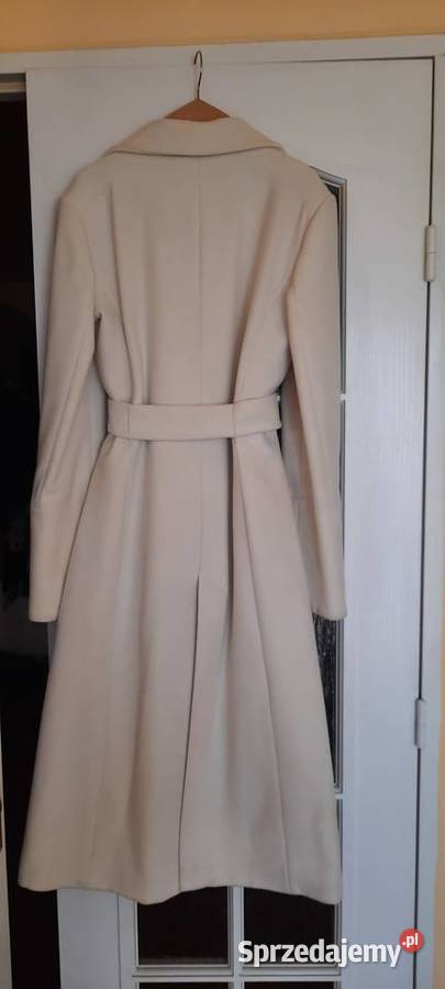 Zara piękny płaszcz koloru ercu z paskiem Zara sprzedam