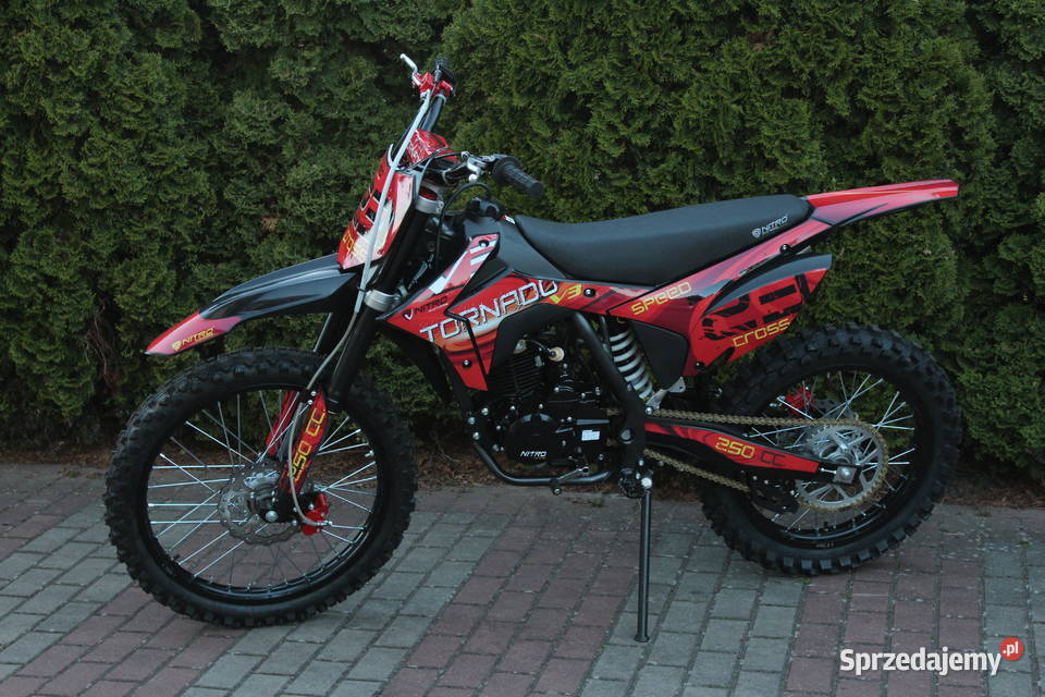 Cross TORNADO NITRO 250 cc 1821 transport pod