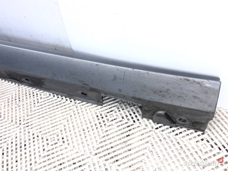 LISTWA PROGOWA PRAWY MERCEDES C218 Hatchback osobowe sprzedam