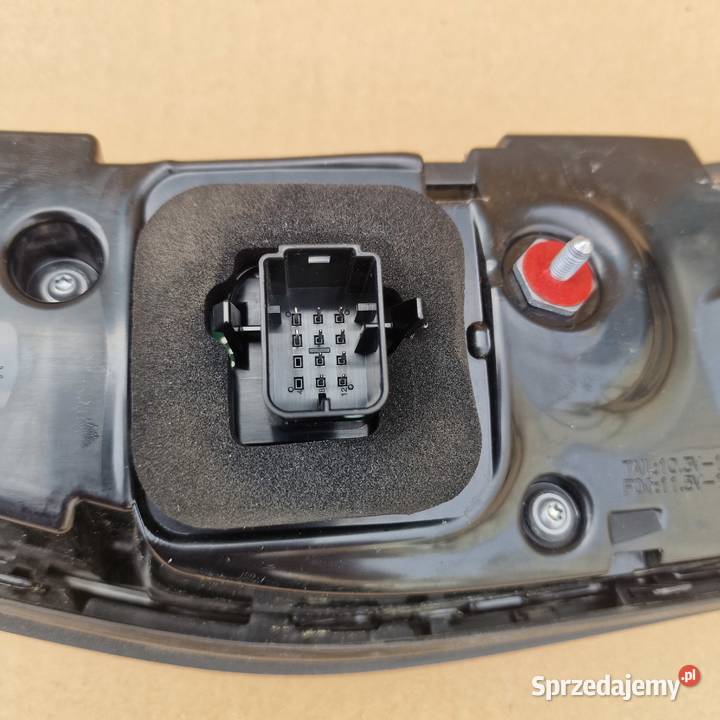 MERCEDES EKLASA W214 KOMBI LAMPA TYŁ LEWA W Lampy tylne Bieleń