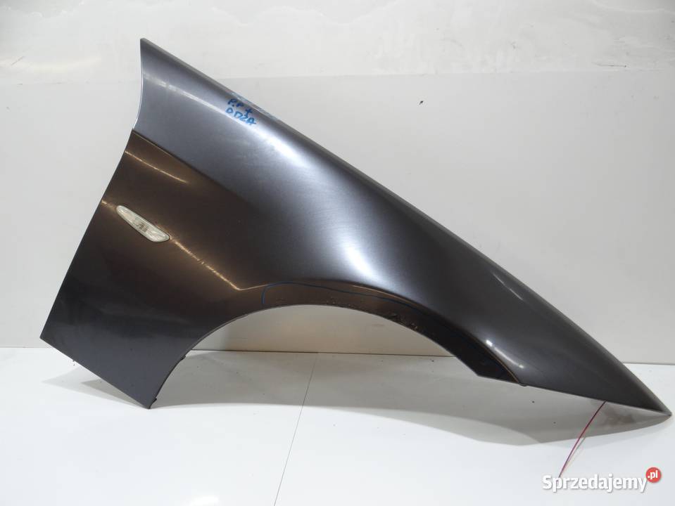 BŁOTNIK PRAWY PRZEDNI BMW E90 E91 A227 SPARKLING Strzyżewice