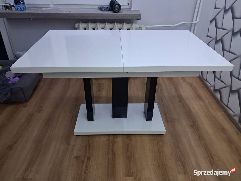 Stół do salonu