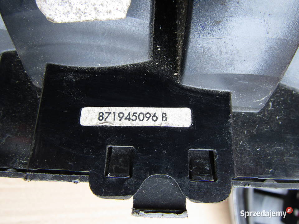 LAMPA TYLNA LEWAPRAWA VW POLO II 1990r łódzkie Mysłaków
