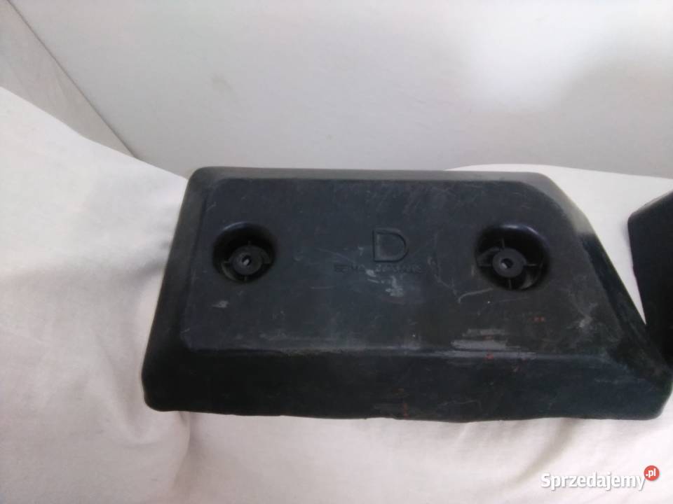 Dacia 1300 1310 Osłony tylnych lamp w bagażniku Oświetlenie Wrocław