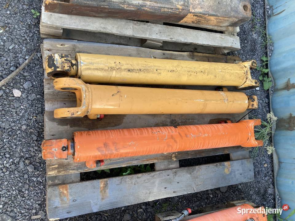 Siłownik ramienia teleskopowego Holland 115 pomorskie Kosakowo