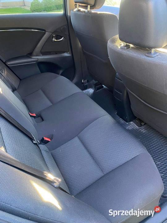 Toyota Avensis 2009 r benzyna LPG Avensis