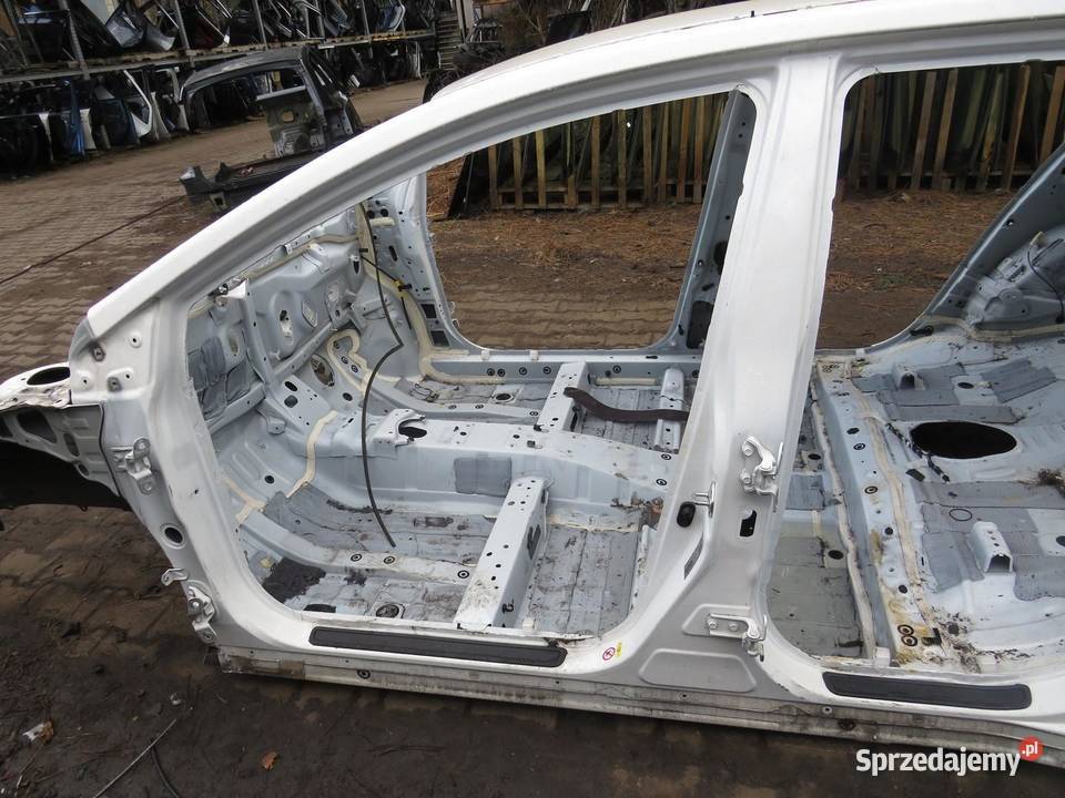 PRÓG SŁUPEK LEWY BOK 040 AVENSIS T27 T29 KOMBI lubelskie