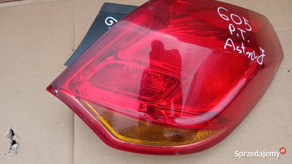 OPEL ASTRA J HB LAMPA TYŁ PRAWA Światła stop