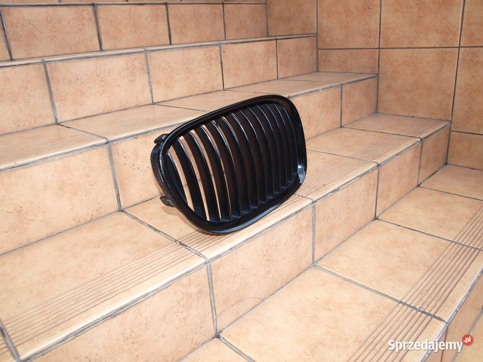 BMW 7 F01 F02 grill atrapa przód prawa czarny