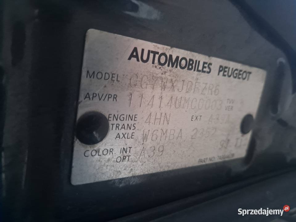 Na części Peugeot 4007 22 hdi outlander ccrosser Strzelno sprzedam