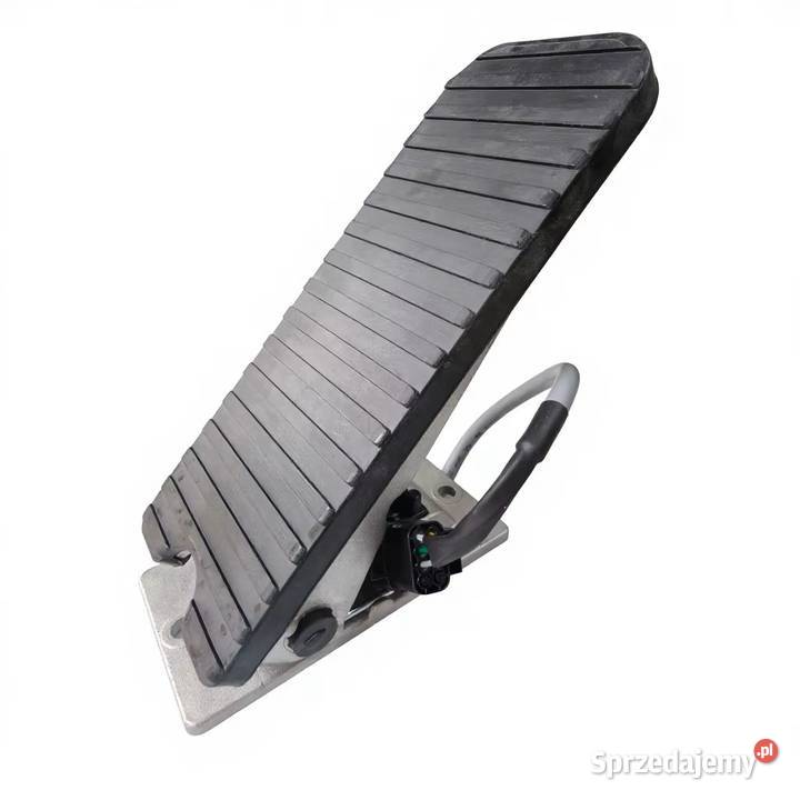 Pedał Hitachi ZW180 ZW220 ZW2505B ZW3106 ZW370 Tuchola