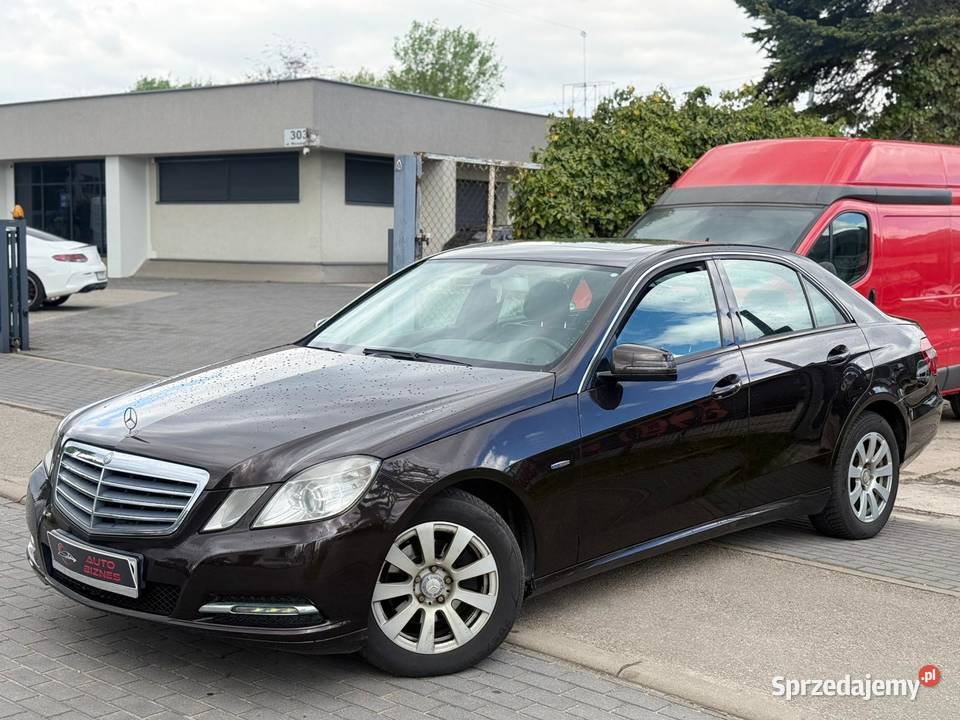 MercedesBenz Klasa E W212 21 sedan 2011 Częstochowa sprzedam