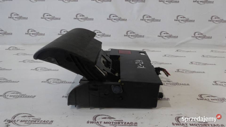 AUDI TT I 04r popielniczka gniazdo 8N0857951 sprzedam